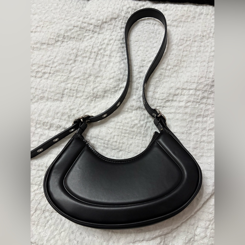 Charles & Keith shoulder bag - Picture 2 of 7